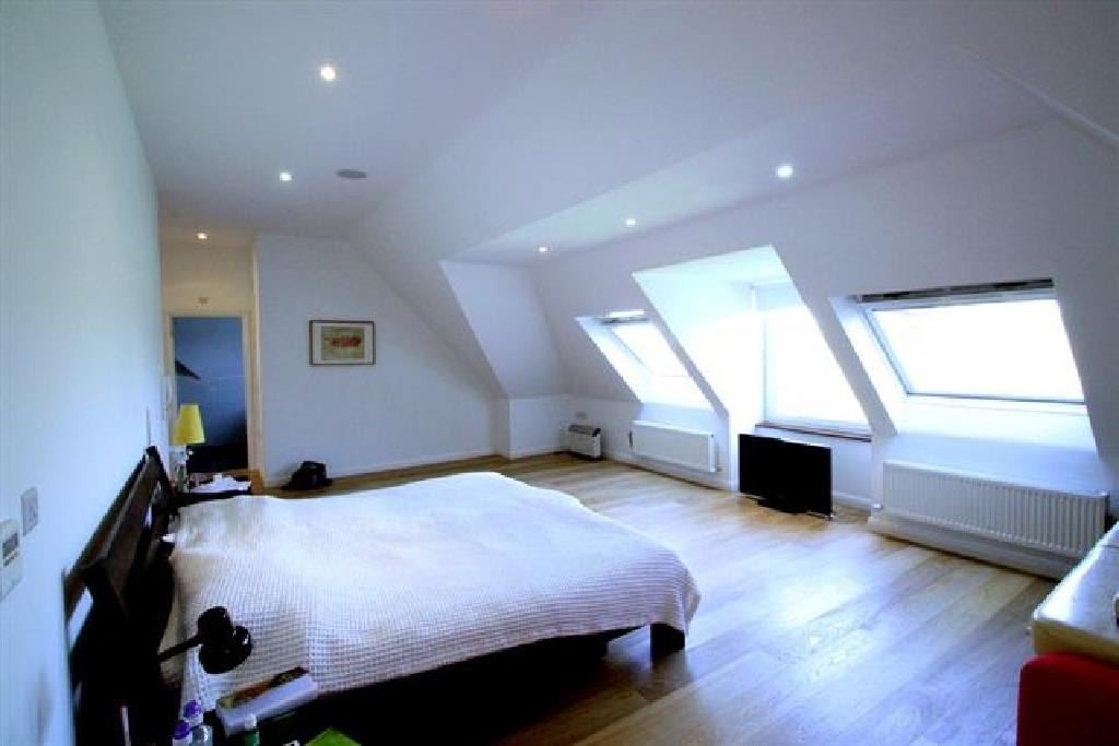 Parkside, Mill Hill
